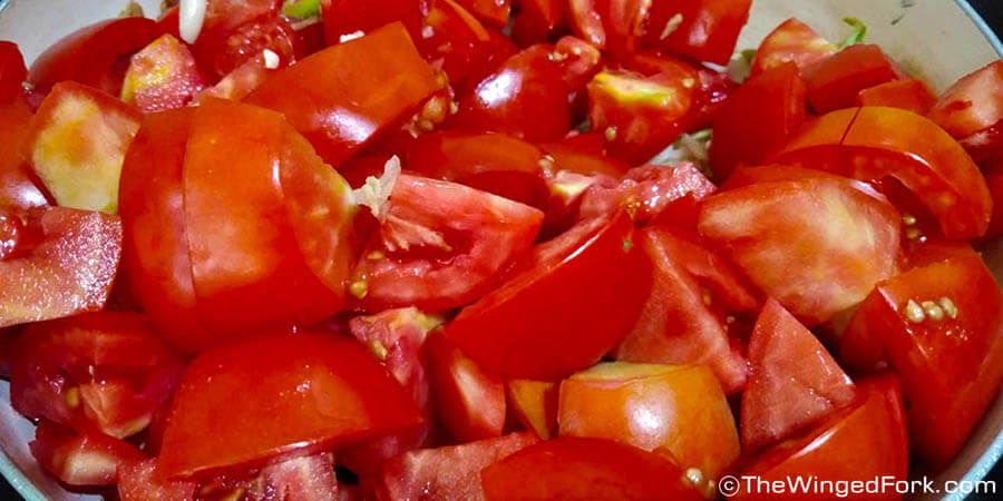 Chop tomatoes for Kusondi - Pic by Abby from AbbysPlate