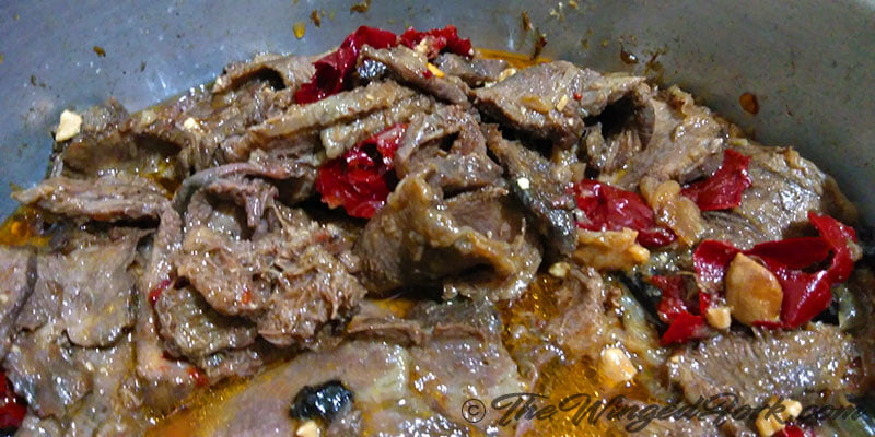 Ox tongue roast with red chillies.