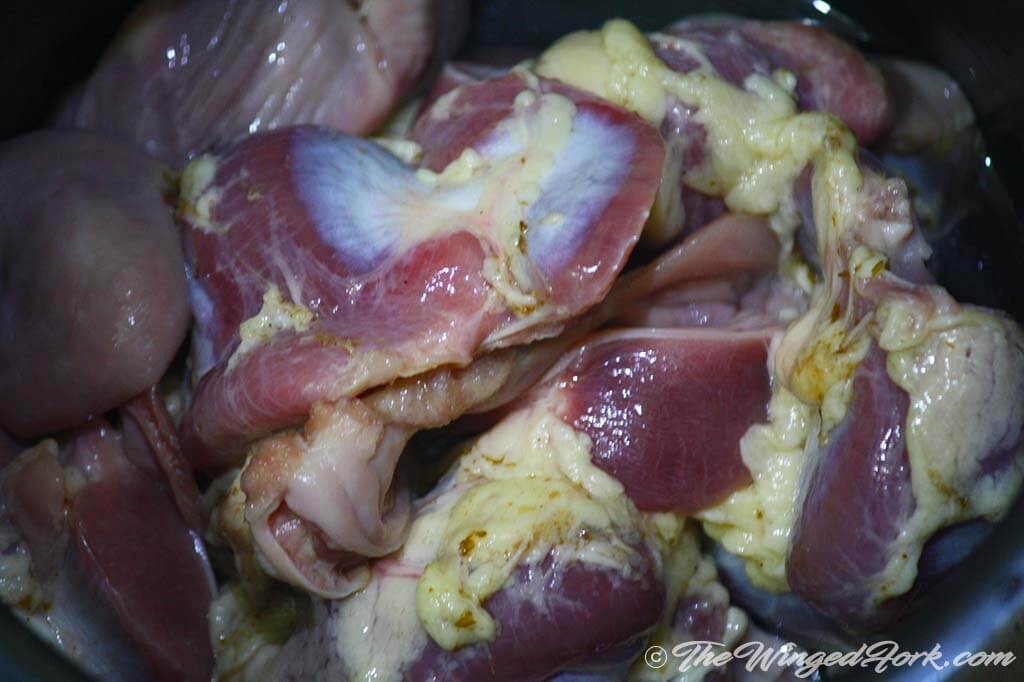 Wash and clean the chicken gizzard and keep it for boiling.