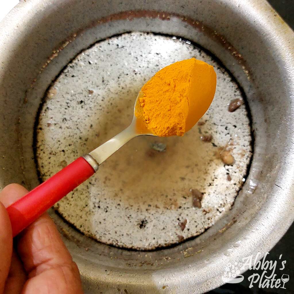 Add turmeric to the leftover water.