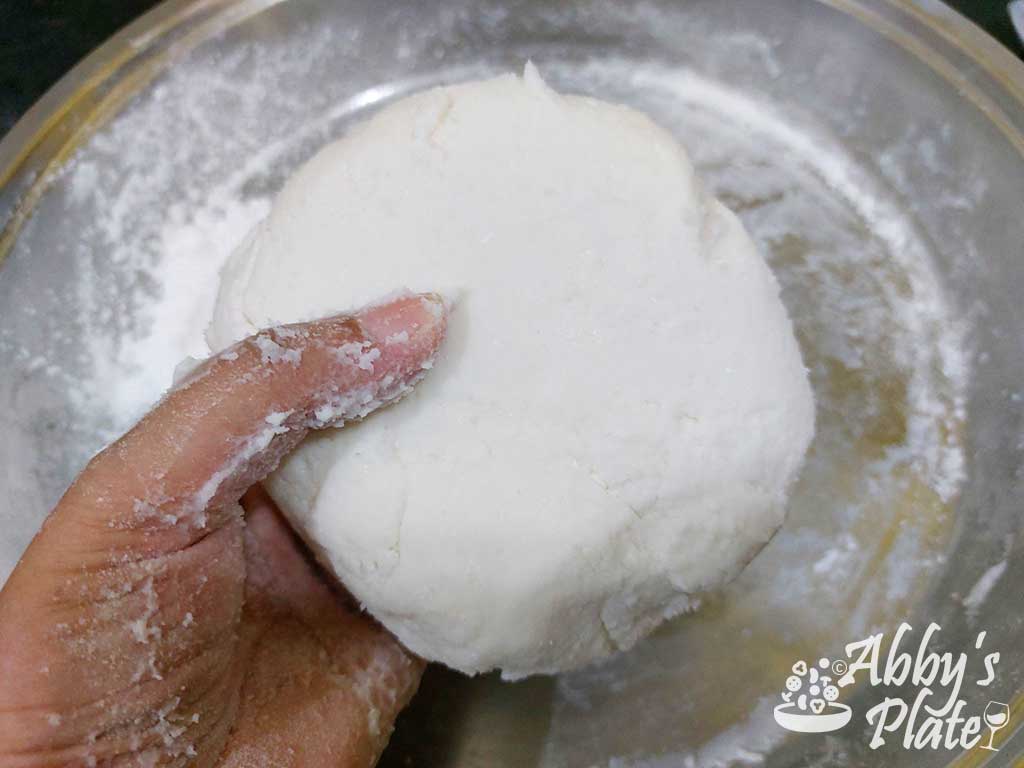 Apa dough is really white.