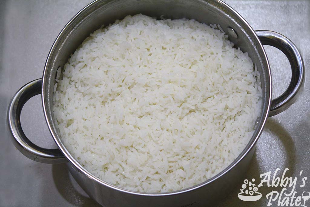 Cooked plain white rice.